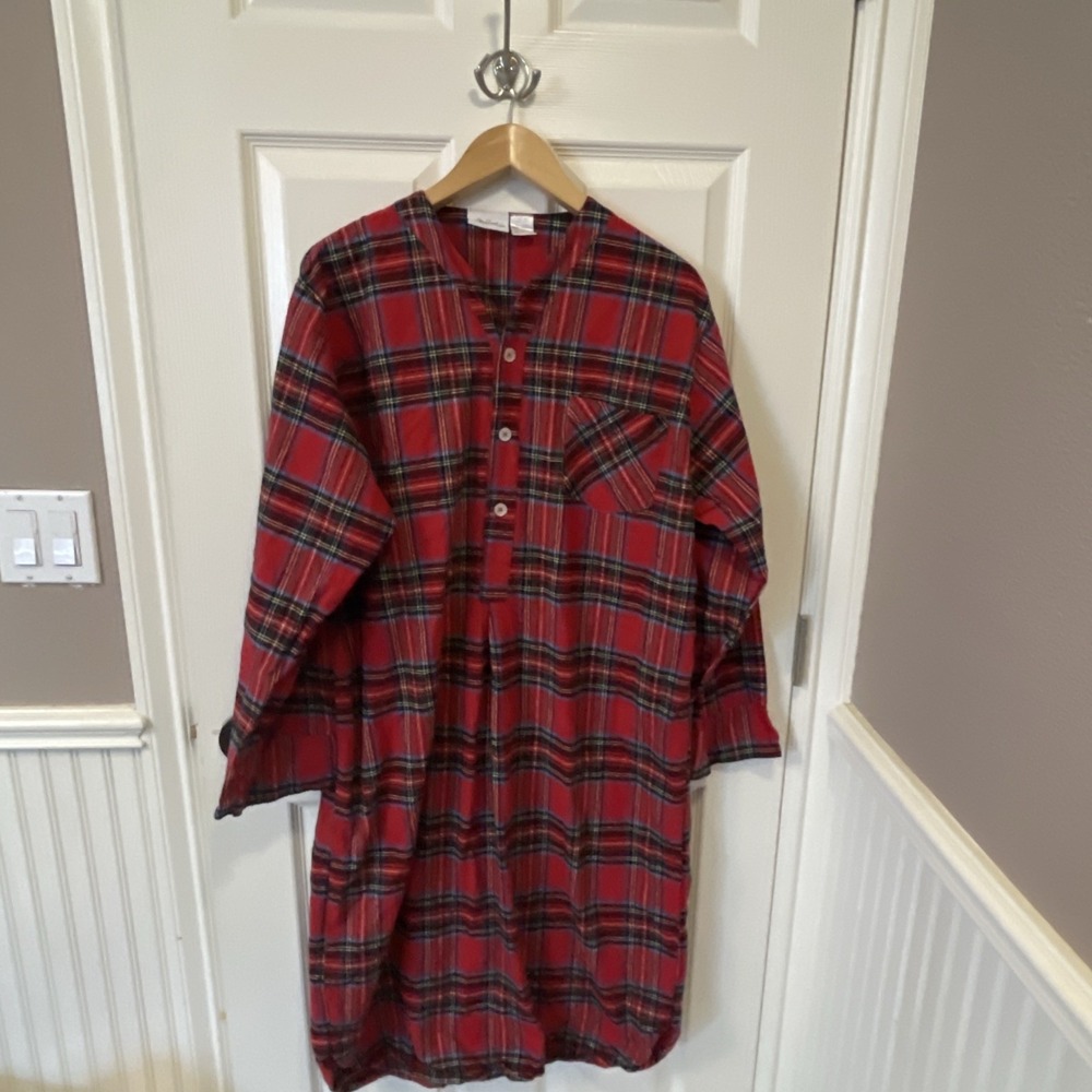 Vermont Country Store Medium Cotton Flannel Nightgown Red Plaid Portugal Cottage